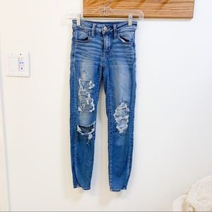 american eagle ripped skinny jeans